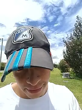 Thomasjons  online show from June 6, 4:33 pm