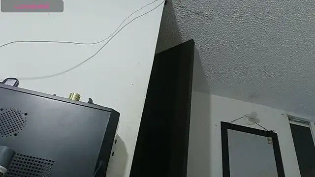 Thomasjons  online show from June 12, 3:49 am