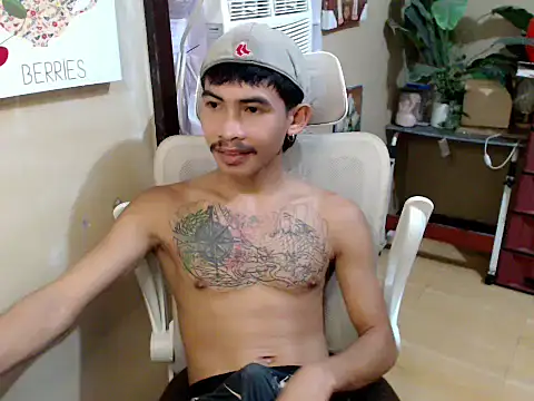 Snapshot of King_BigCock69 chatting on June 26, 6:51 am King BigCock69 online show from June 26, 6:51 am