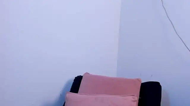 Snapshot of axel_davis_ chatting on November 6, 11:00 am axel davis online show from November 6, 11:00 am