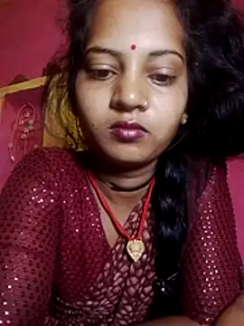 Snapshot of Hot_bbbb chatting on April 4, 11:35 pm Hot bbbb online show from April 4, 11:35 pm