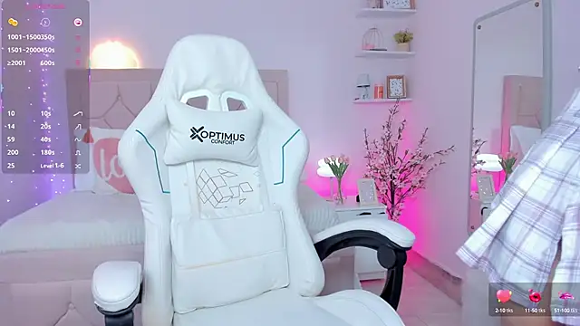 Snapshot of kim_dreams18 chatting on October 3, 12:07 am kim dreams18 online show from October 3, 12:07 am