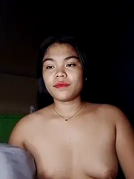 Snapshot of cloe_candy19 chatting on October 4, 1:31 pm cloe candy19 online show from October 4, 1:31 pm