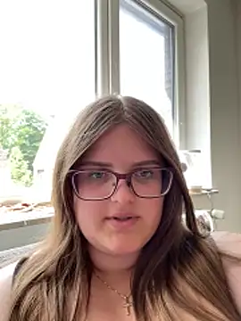 Snapshot of CurvyPaar2 chatting on May 16, 10:36 am CurvyPaar2 online show from May 16, 10:36 am