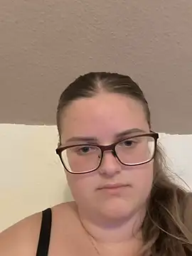 Snapshot of CurvyPaar2 chatting on July 6, 8:44 pm CurvyPaar2 online show from July 6, 8:44 pm