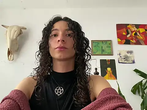 Snapshot of camille_delrey chatting on September 18, 9:17 pm camille delrey online show from September 18, 9:17 pm