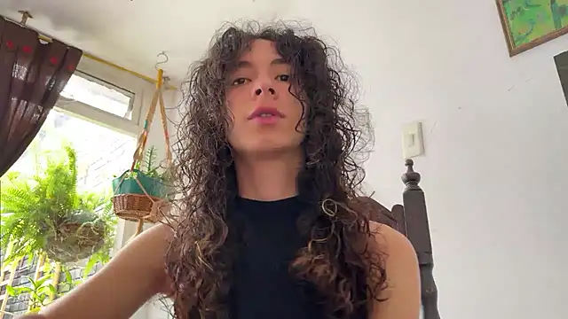 camille delrey online show from December 16, 5:07 pm