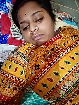 Snapshot of Hot_crety chatting on September 23, 11:30 pm Hot crety online show from September 23, 11:30 pm