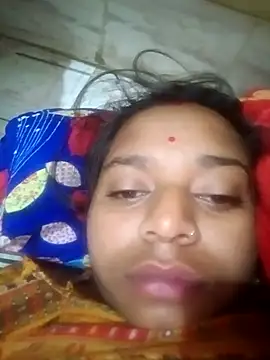 Snapshot of Hot_crety chatting on November 22, 12:31 am Hot crety online show from November 22, 12:31 am