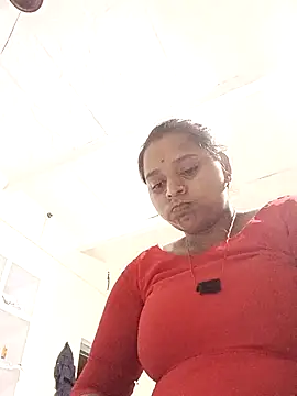 Hot crety online show from June 8, 9:04 pm