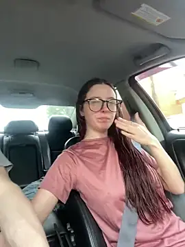 DanielleBabe online show from May 5, 6:27 pm