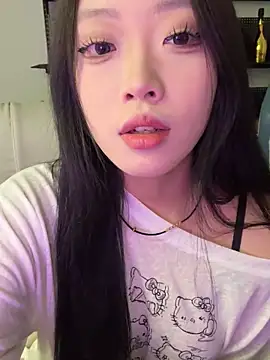 tuzi5201314 online show from December 2, 5:24 am