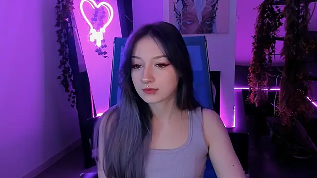 LiliLuna online show from September 12, 9:31 am