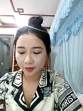MinhChauXXX19 online show from April 19, 8:57 am