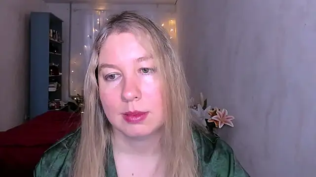 NancySanders online show from February 8, 5:22 am