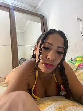 jhennyfer online show from November 20, 5:07 am