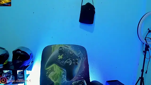 zeus 7777 online show from March 6, 1:07 pm