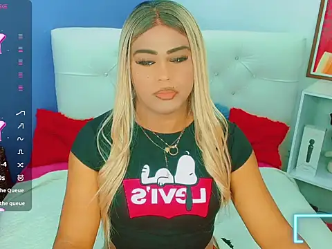 Snapshot of macgenta_drackk chatting on November 13, 9:14 pm macgenta drackk online show from November 13, 9:14 pm