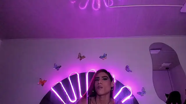 Snapshot of LissyAndrade chatting on June 10, 4:12 am LissyAndrade online show from June 10, 4:12 am