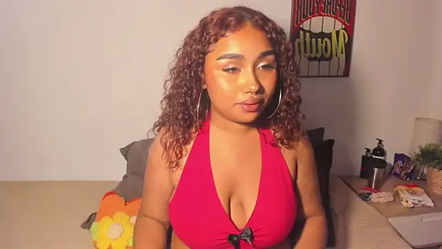 Snapshot of Honeyyy_Brown chatting on November 11, 8:53 pm Honeyyy Brown online show from November 11, 8:53 pm