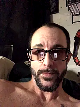 Snapshot of Italian69Stallion chatting on November 17, 9:37 am Italian69Stallion online show from November 17, 9:37 am