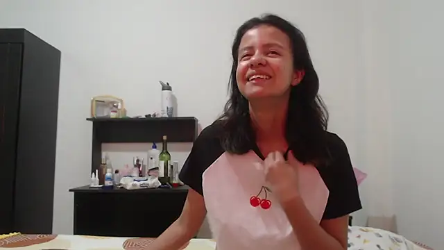 nathaly jones  online show from May 25, 12:22 pm