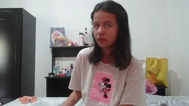 nathaly jones  online show from June 12, 12:48 pm