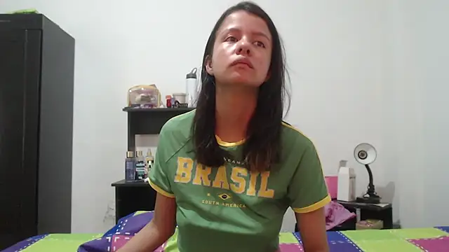 nathaly jones  online show from July 9, 1:15 pm