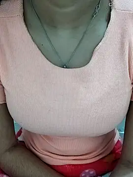 Snapshot of NAIRA5677 chatting on November 22, 4:33 am NAIRA5677 online show from November 22, 4:33 am