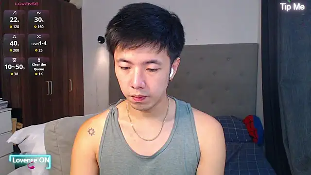 Addictiveboi online show from December 17, 2:28 am