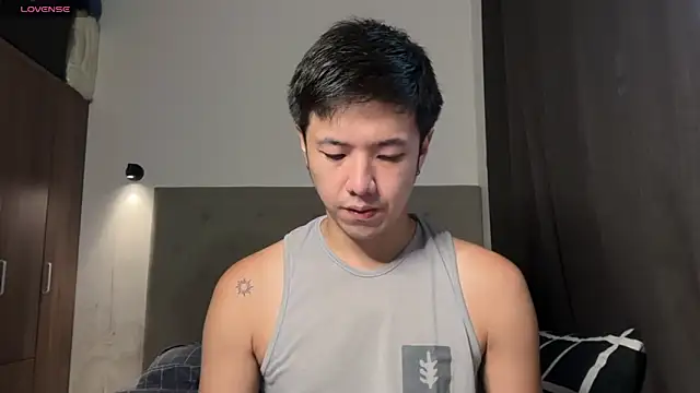 Addictiveboi online show from June 18, 3:07 am