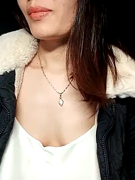 Hinna x online show from November 19, 2:39 pm