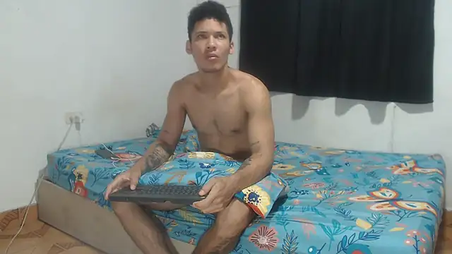 Snapshot of RuiMaddoox chatting on September 11, 11:54 am RuiMaddoox online show from September 11, 11:54 am