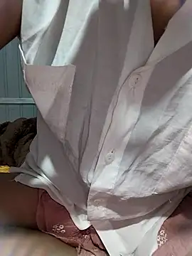 Snapshot of moa_koa chatting on November 11, 12:43 am moa koa online show from November 11, 12:43 am