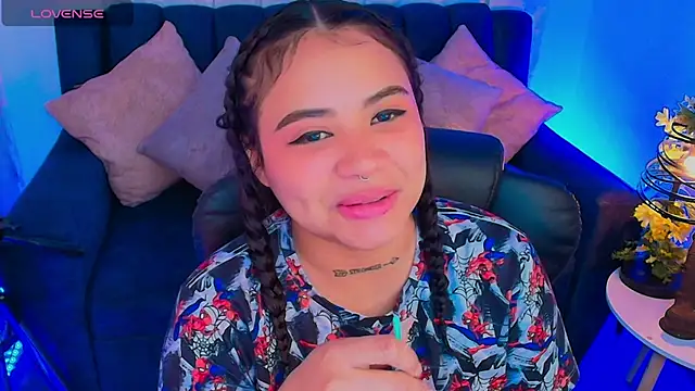 nicemiiaa7  online show from September 26, 3:10 am