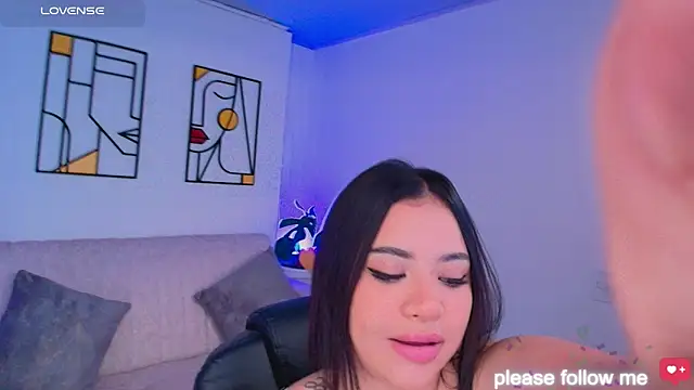 nicemiiaa7  online show from February 19, 9:33 pm