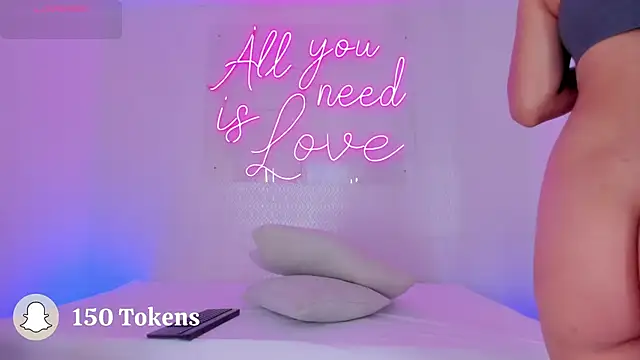 Snapshot of aleksandramiller_ chatting on September 8, 8:30 pm aleksandramiller online show from September 8, 8:30 pm