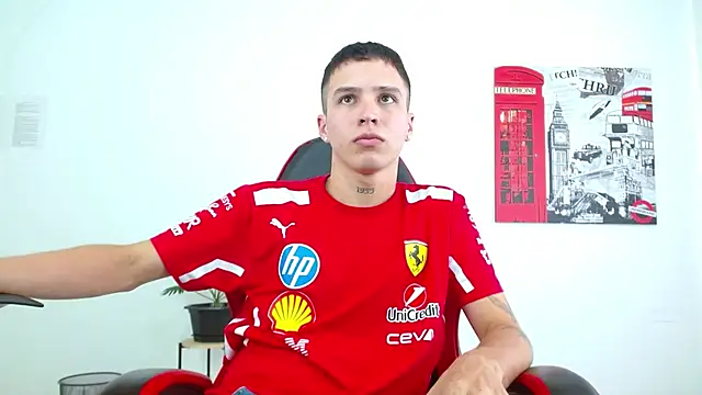 Snapshot of Cumandres18 chatting on October 22, 8:30 pm Cumandres18 online show from October 22, 8:30 pm