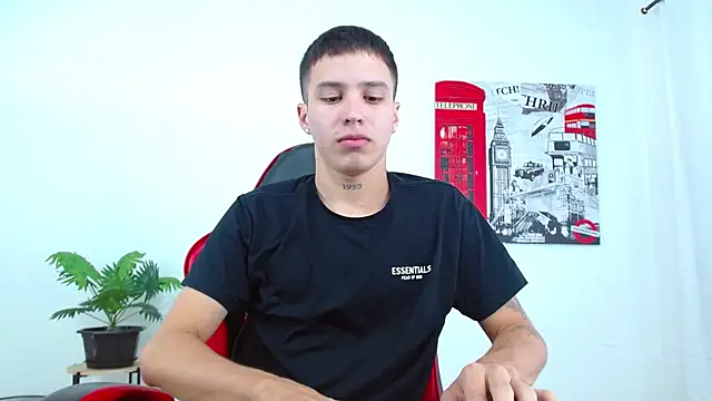 Snapshot of Cumandres18 chatting on November 5, 1:55 pm Cumandres18 online show from November 5, 1:55 pm