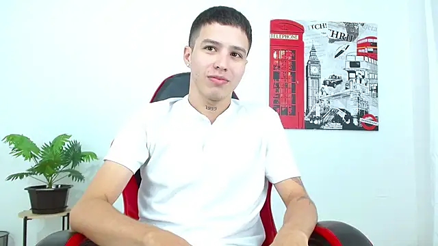 Snapshot of Cumandres18 chatting on November 6, 2:07 pm Cumandres18 online show from November 6, 2:07 pm