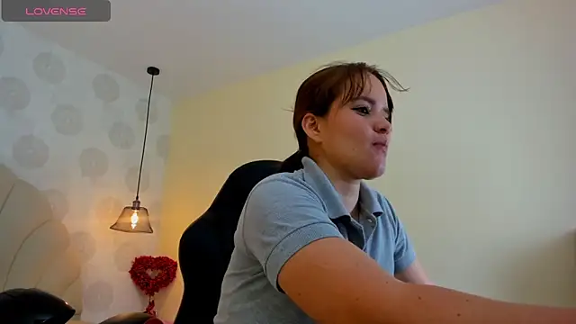 GIANAMILLER6 online show from July 15, 12:10 pm