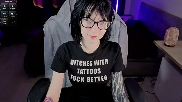 HazelTompson online show from February 22, 3:43 pm