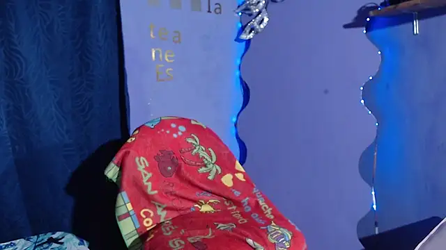 Snapshot of Charlot_suny_dirty chatting on February 8, 1:58 pm Charlot suny dirty online show from February 8, 1:58 pm