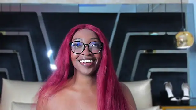 Snapshot of YallianaBrooks chatting on May 24, 12:32 pm YallianaBrooks online show from May 24, 12:32 pm