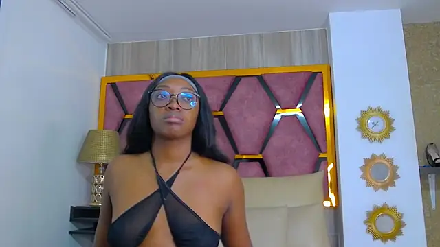 Snapshot of YallianaBrooks chatting on June 16, 11:57 am YallianaBrooks online show from June 16, 11:57 am