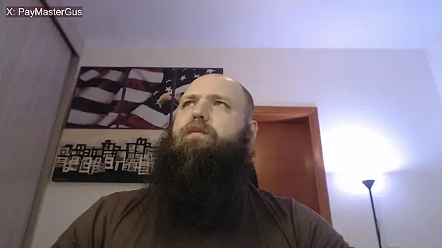 Snapshot of PayMasterGus chatting on October 12, 2:32 am PayMasterGus online show from October 12, 2:32 am