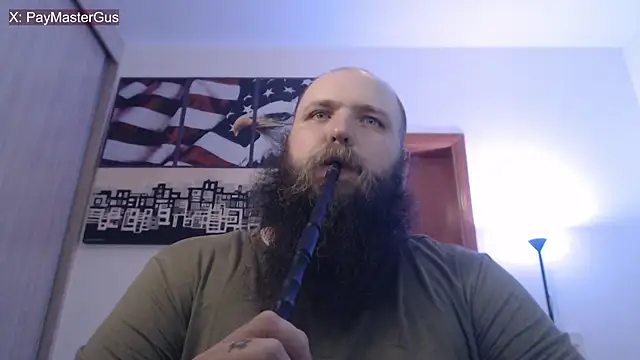 Snapshot of PayMasterGus chatting on October 13, 2:22 am PayMasterGus online show from October 13, 2:22 am