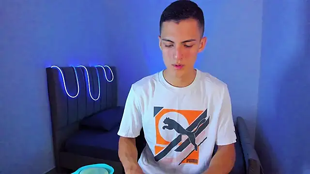 Matiius18 online show from July 20, 3:47 pm