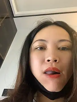Snapshot of zhizhinaigai chatting on June 5, 3:35 am zhizhinaigai online show from June 5, 3:35 am