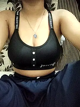 Snapshot of Nikita-Singh88 chatting on October 13, 2:33 am Nikita-Singh88 online show from October 13, 2:33 am